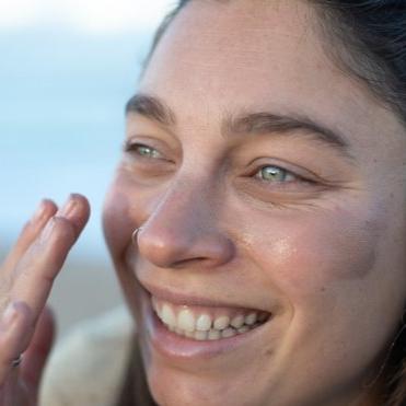 SunButter Tinted SPF50 Reef Safe Face Sunscreen-4