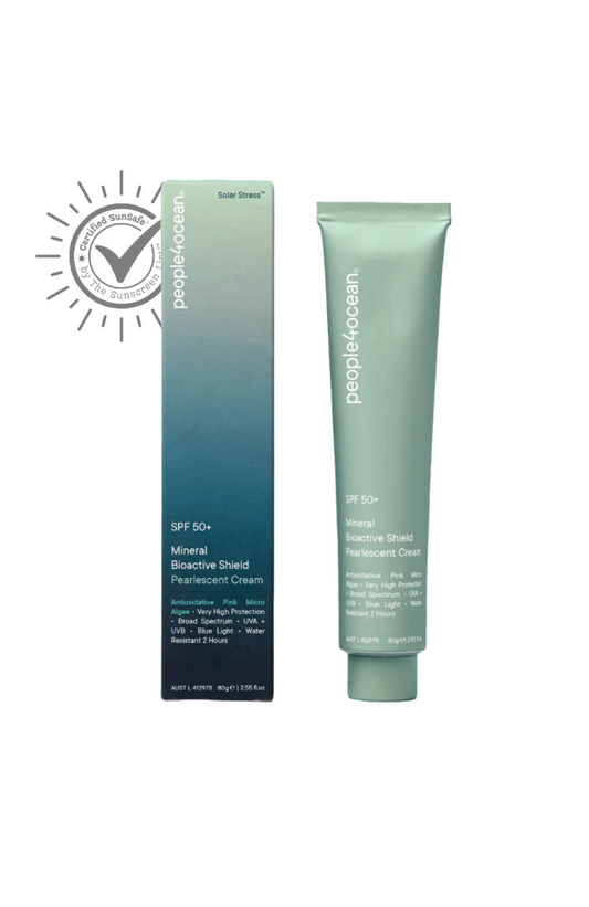  SPF 50+ Mineral Bioactive Shield • Pearlescent Cream SunSafe® The elevated everyday sunscreen
SPF 50+ Broad Spectrum Protection
EcoCert Non-Nano Zinc Oxide
UV & Blue Light Defence
Pink Micro Algae & Beta-Carotene Antioxidants
Waterless • Minimal White Cast
100% Recycled Aluminium Tube
Available in 80g & 10g